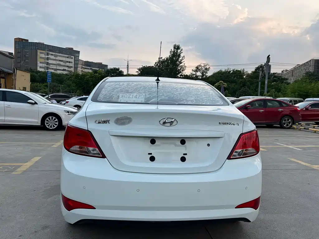 Hyundai Verna — миниатюра 11