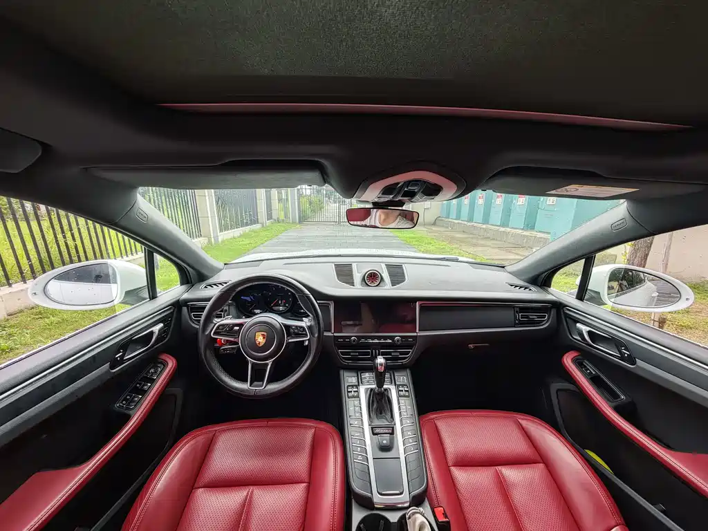 Porsche Macan — миниатюра 9