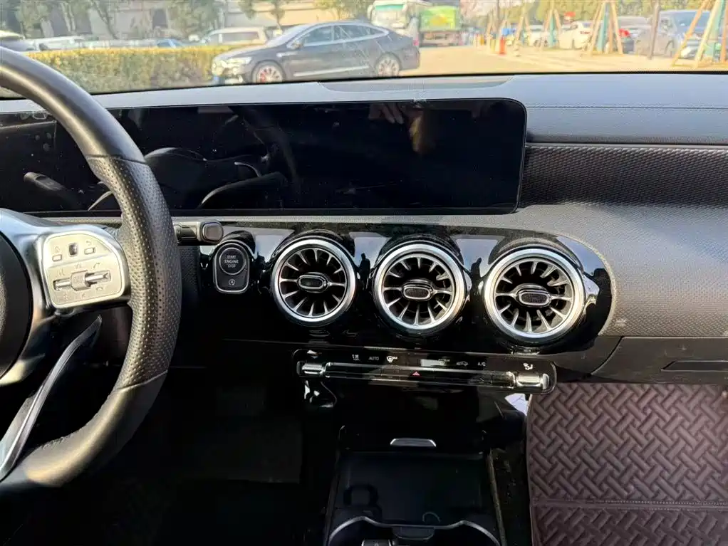 MERCEDES-BENZ A CLASS