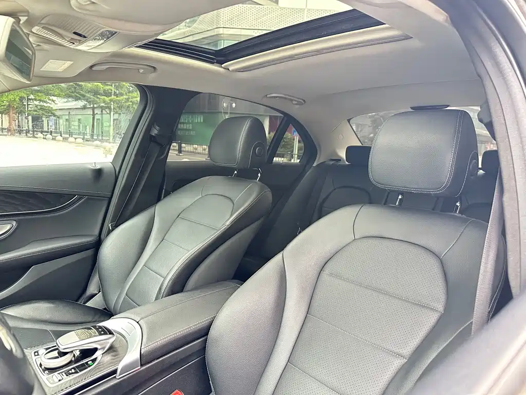 Mercedes-Benz C-Class — миниатюра 10