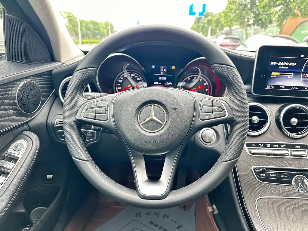 Mercedes-Benz C-Class — миниатюра 14