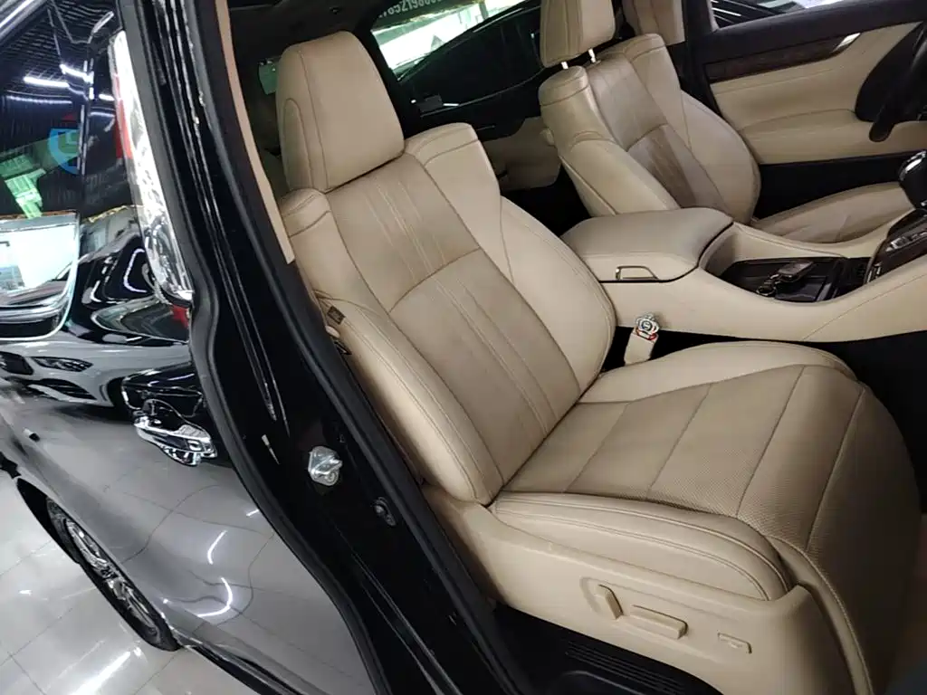 Toyota Vellfire — миниатюра 25