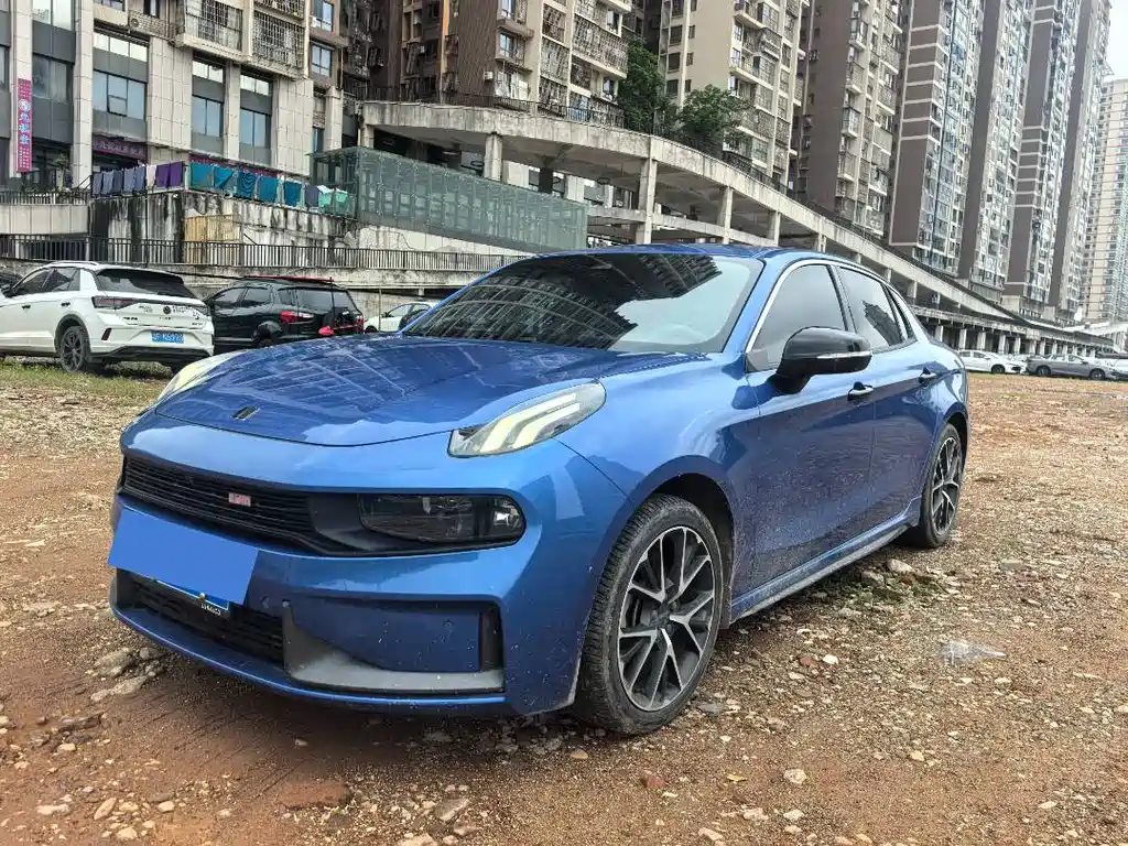 Купить Lynk & Co 03