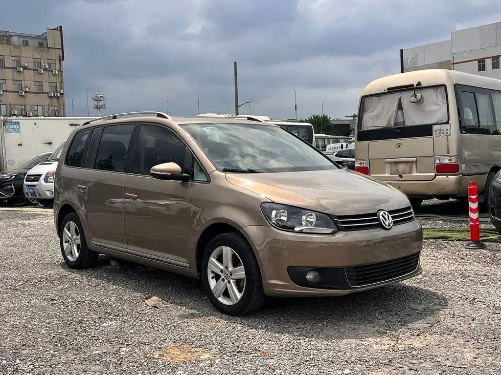 Volkswagen Touran — миниатюра 3