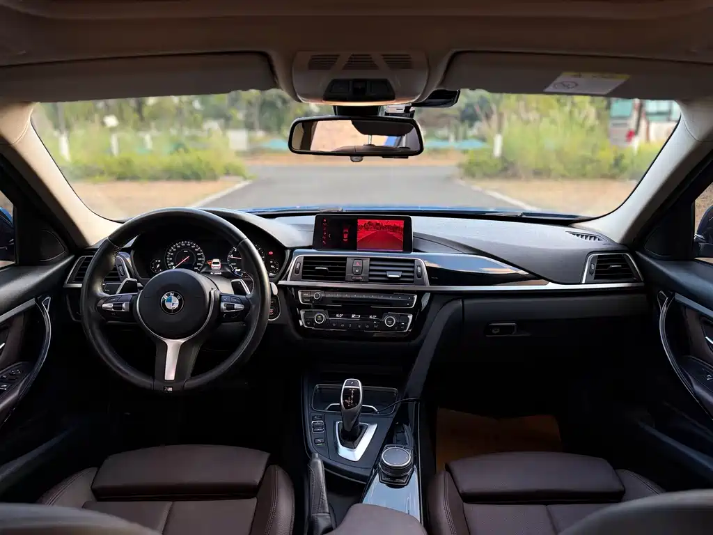 BMW 3 Series — миниатюра 12