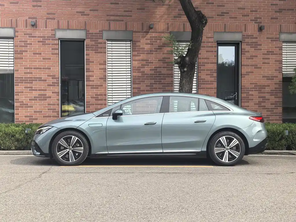 Mercedes-Benz EQE — миниатюра 11