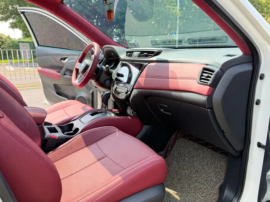 Nissan X-Trail — миниатюра 10