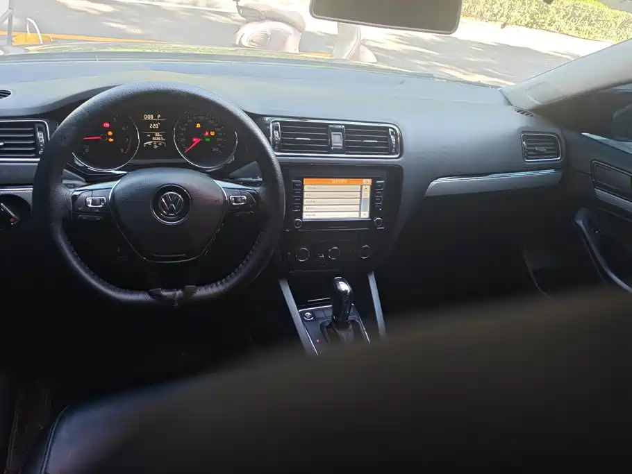 Volkswagen Sagitar — миниатюра 12