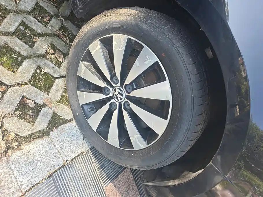 Volkswagen Sagitar — миниатюра 6