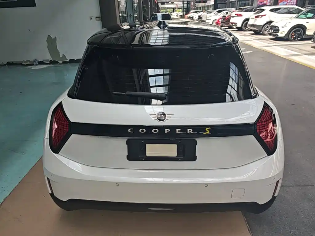 MINI MINI COOPER EV — миниатюра 6