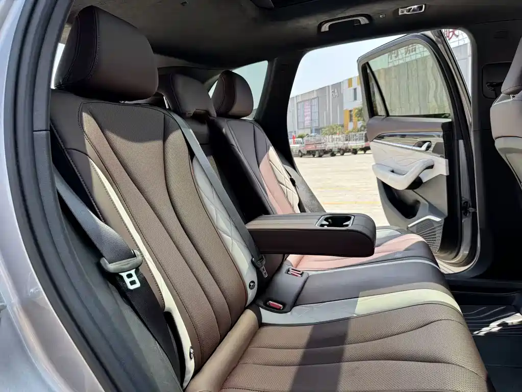 Geely Xingyue L — миниатюра 23