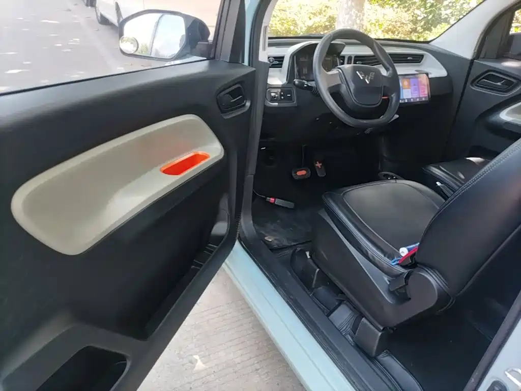 Wuling MINIEV — миниатюра 16