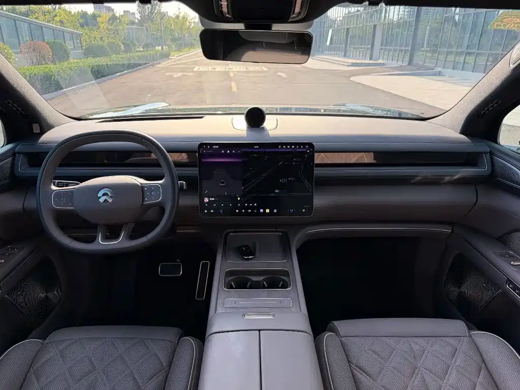 NIO ES8 — миниатюра 14
