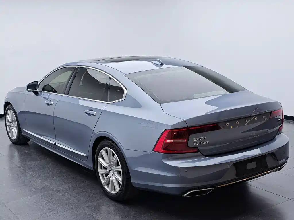 Volvo S90 — миниатюра 4