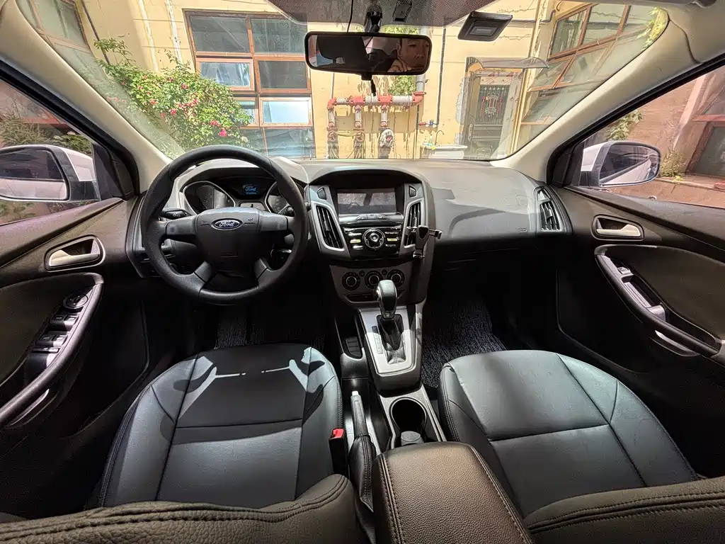 Ford Focus 2012 1.6L AT Comfort