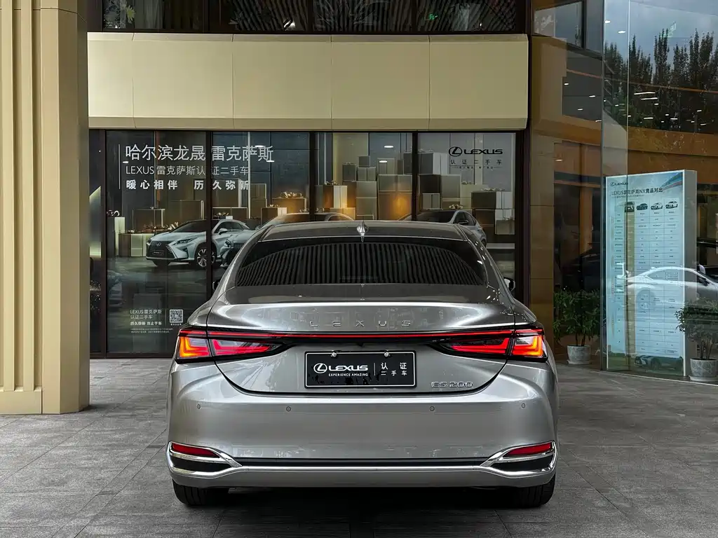 Lexus ES 2025 200 Premium