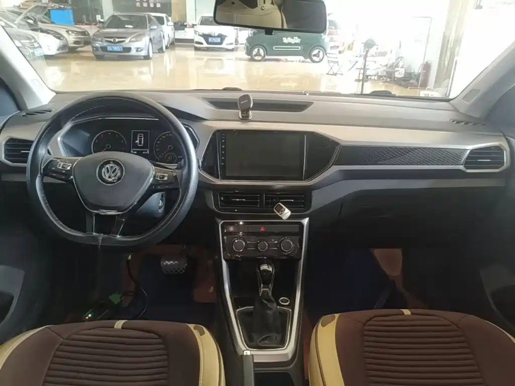 Volkswagen T-Cross — миниатюра 10
