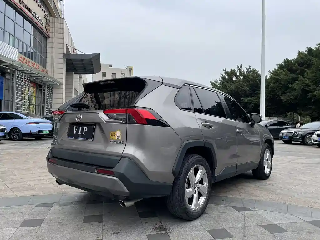 TOYOTA RAV4 RONGFANG