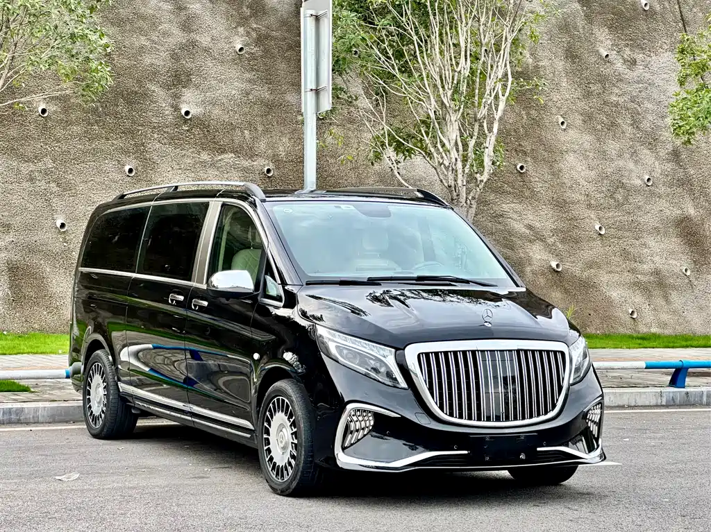 Mercedes-Benz Vito 2021 2.0T Elite 7 мест