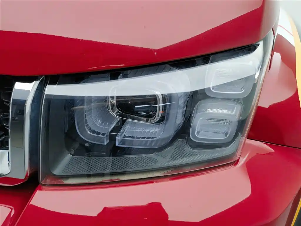 BAIC BJ40 2018 PLUS 2.3T AT Premium V
