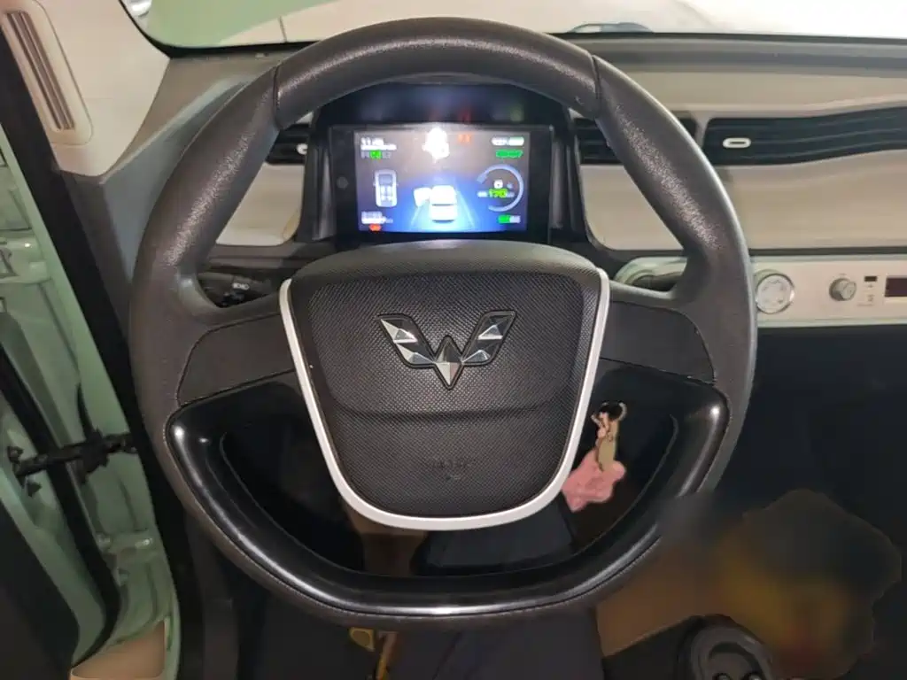 Wuling MINIEV — миниатюра 11