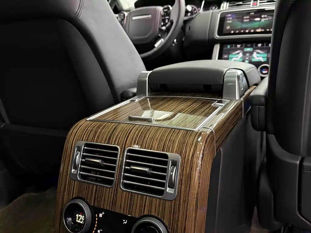 Land Rover Range Rover — миниатюра 21