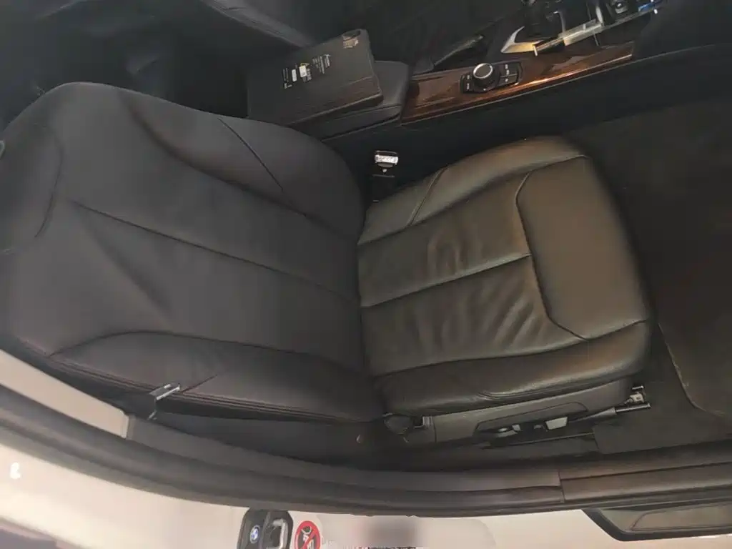 BMW 3 Series — миниатюра 25