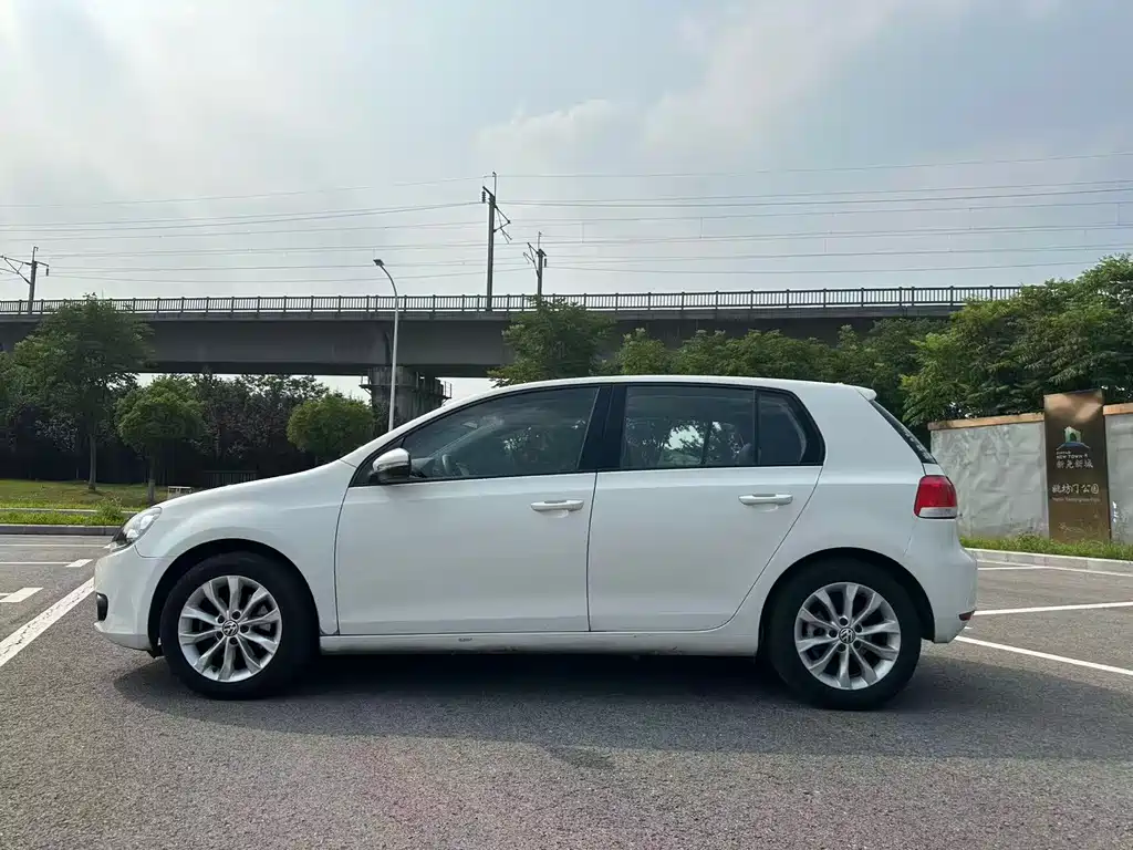Volkswagen Golf 2012 1.4TSI AT Comfort