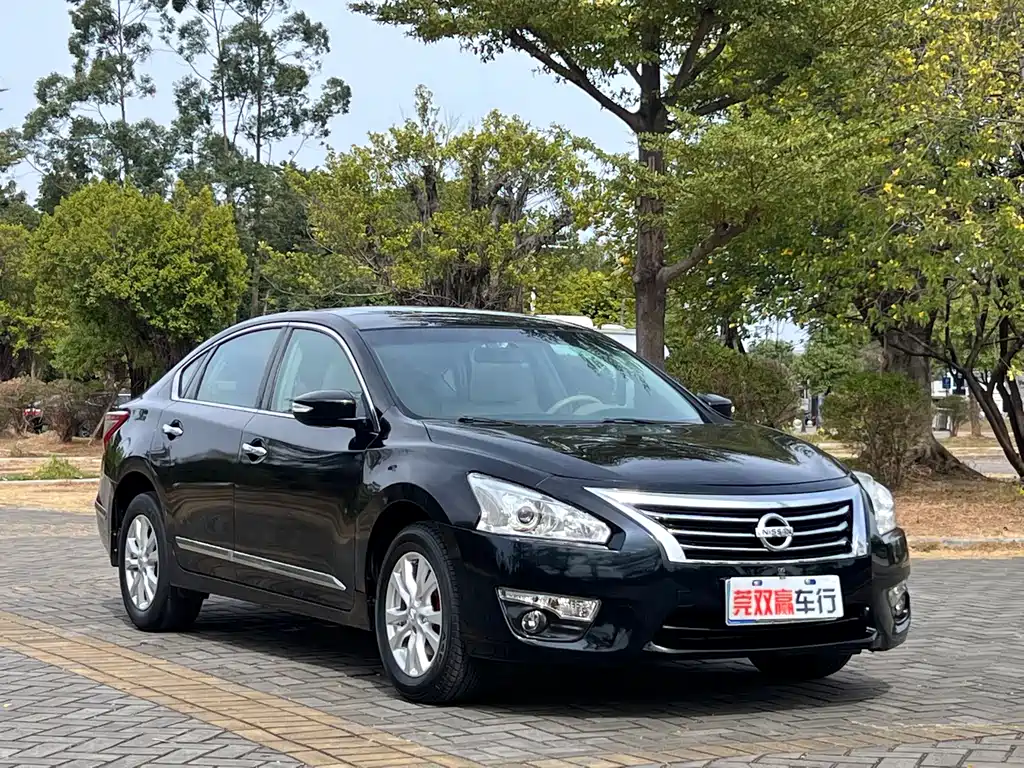 Nissan Altima 2013 2.0L XE Fashion