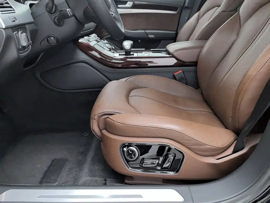 Audi A8 — миниатюра 20