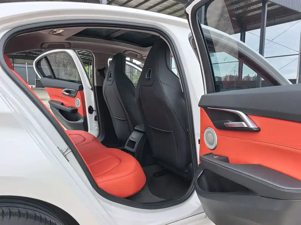 BMW 1 Series — миниатюра 10