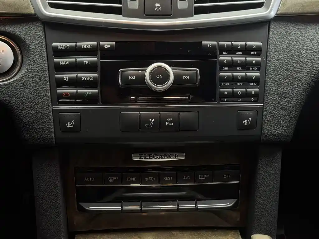 Mercedes-Benz E-Class (Import) — миниатюра 20