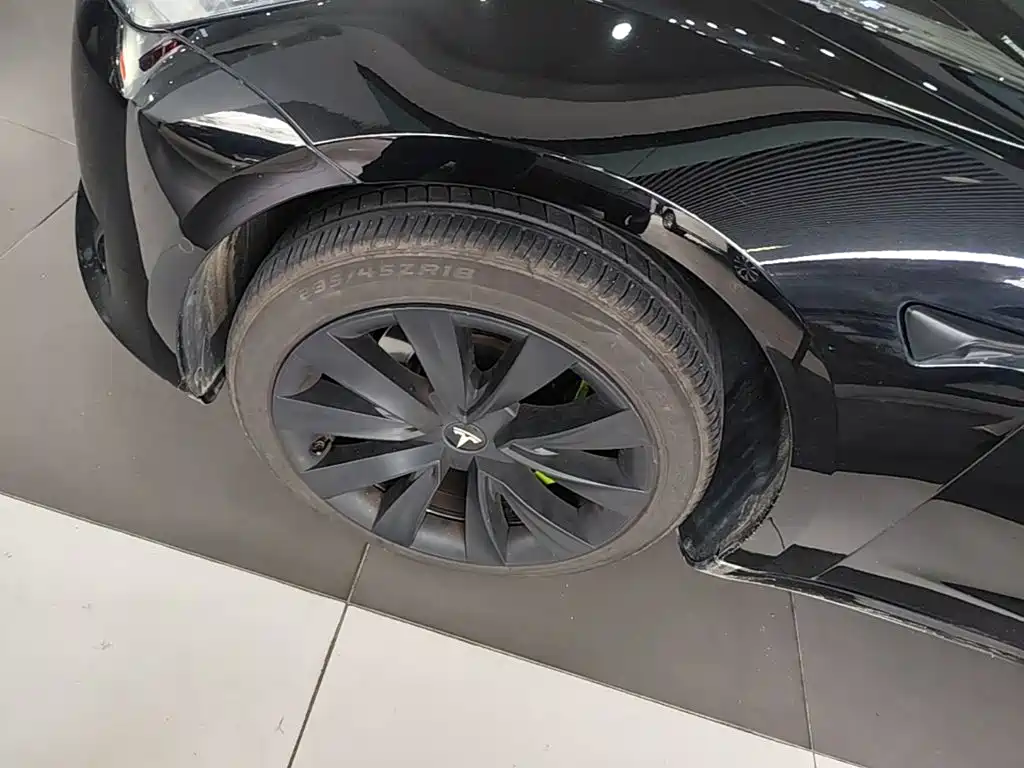 Tesla Model 3 — миниатюра 23