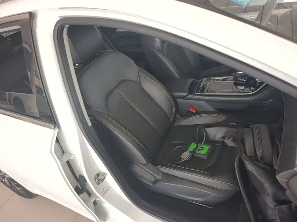 Roewe i6 MAX New Energy — миниатюра 25