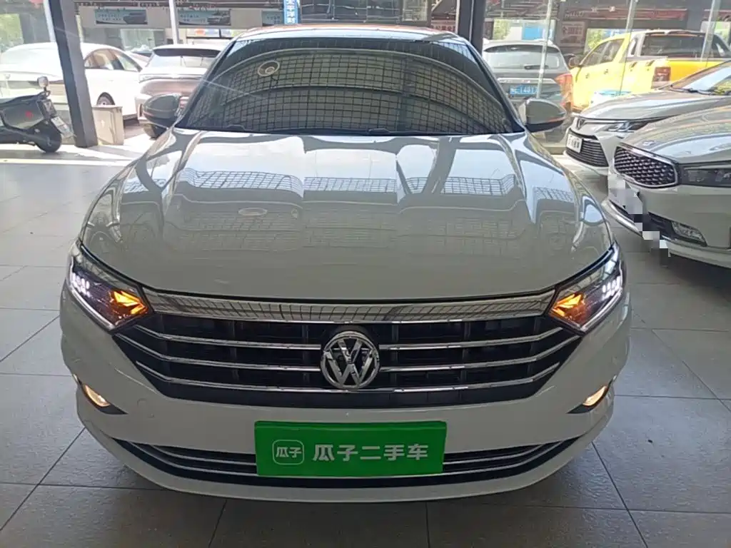Volkswagen Sagitar — миниатюра 3