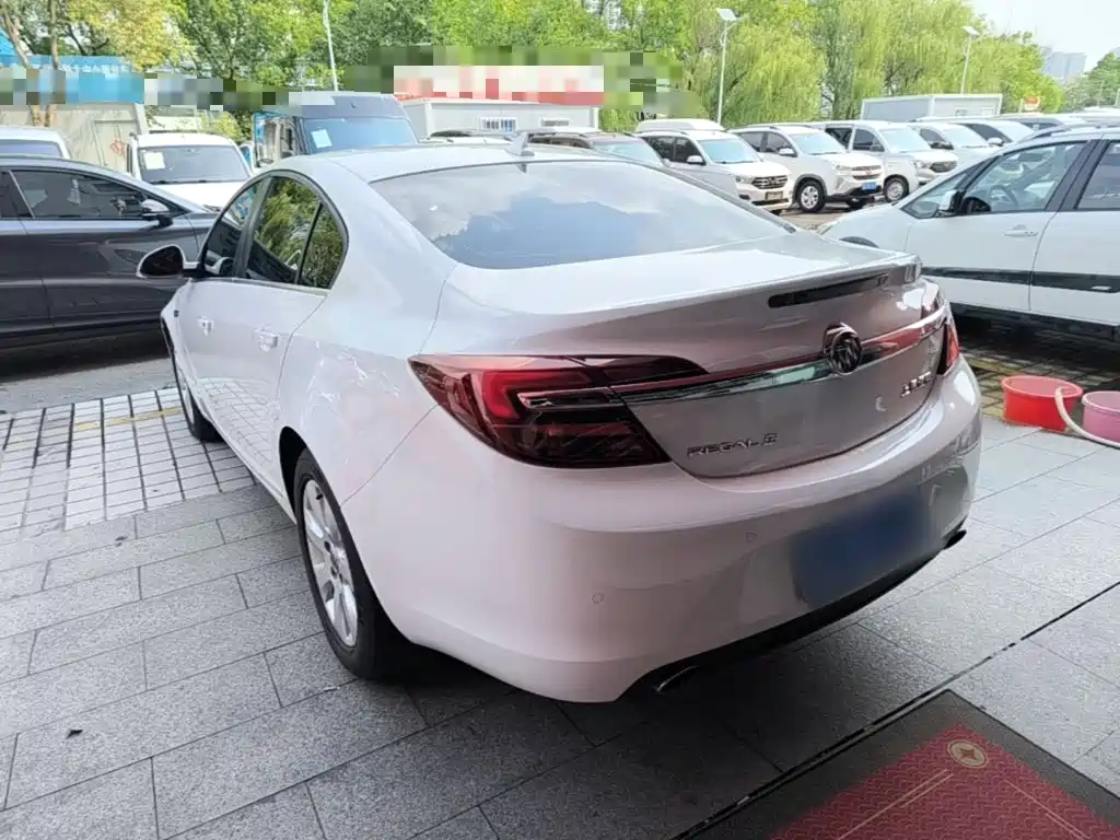 Buick Regal — миниатюра 5