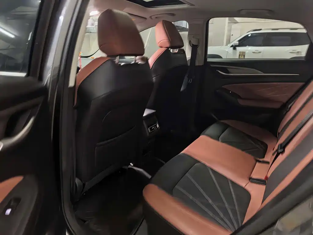 Changan Eado — миниатюра 9