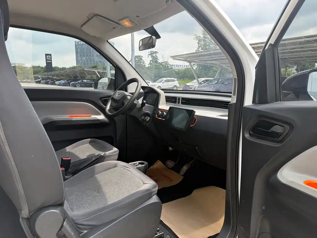 Wuling MINIEV — миниатюра 8