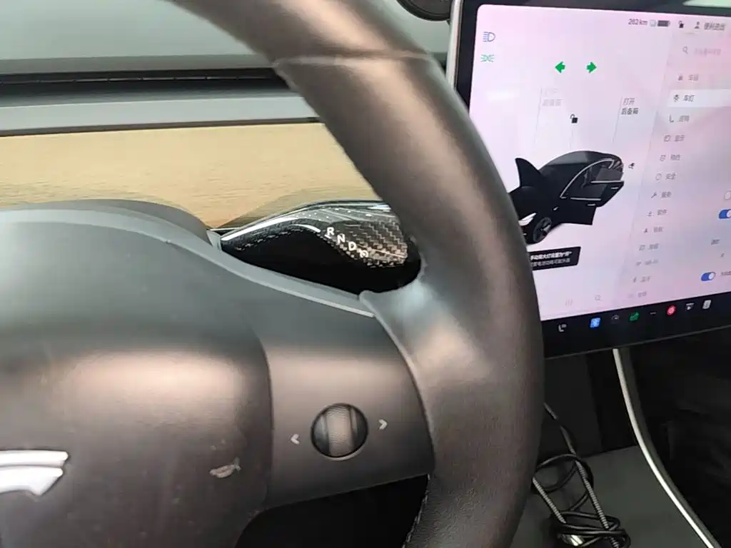 Tesla Model 3 — миниатюра 14