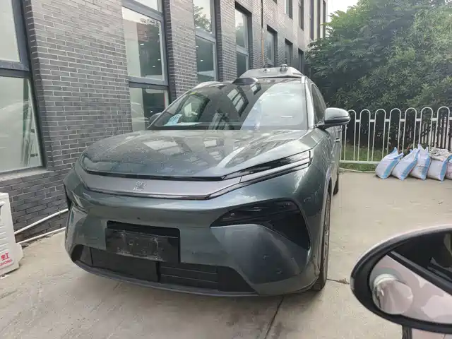 2025 BYD Tang