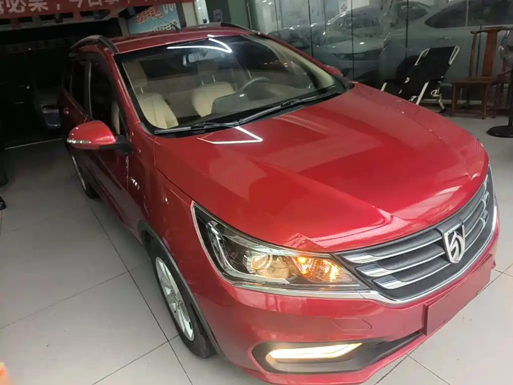 Baojun 310W — миниатюра 4