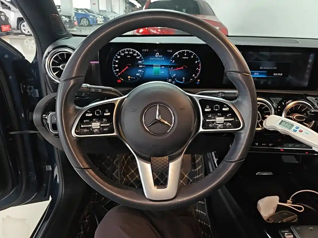 Mercedes-Benz A-Class (Import) — миниатюра 11
