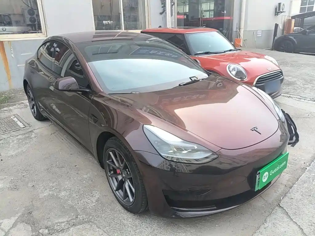 Tesla Model 3 — миниатюра 4
