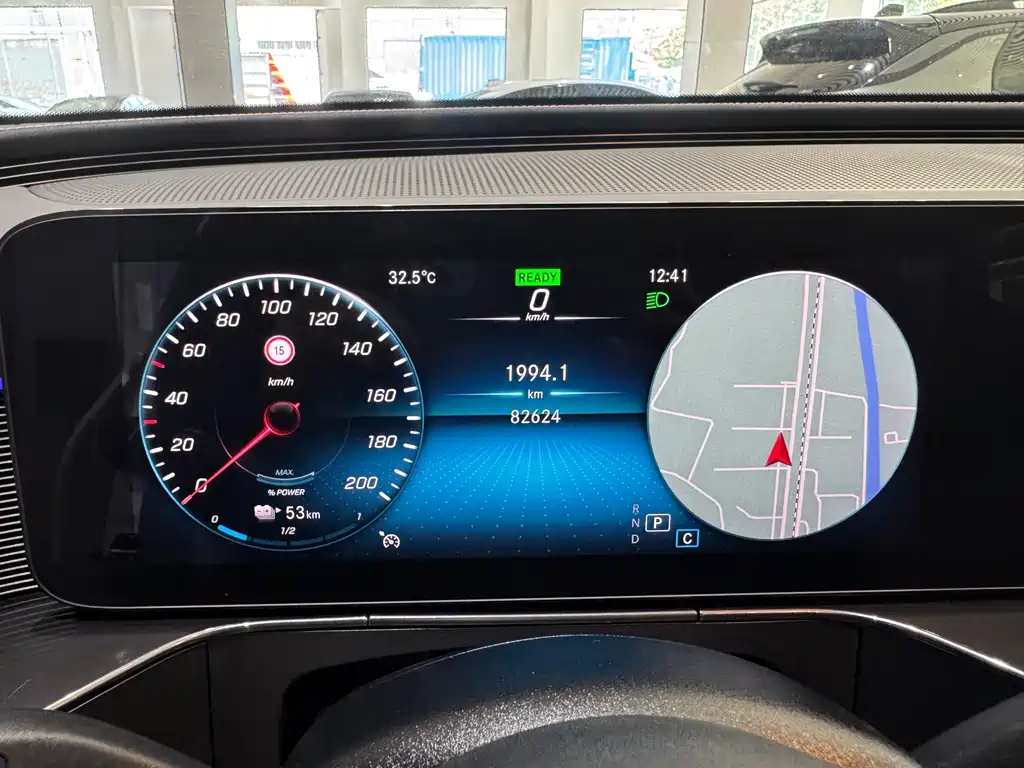 Mercedes-Benz EQC — миниатюра 11