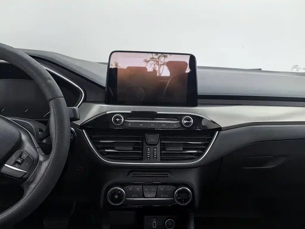 Ford Focus — миниатюра 12