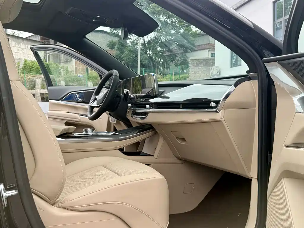 Cadillac XT5 2025 2.0T Luxury
