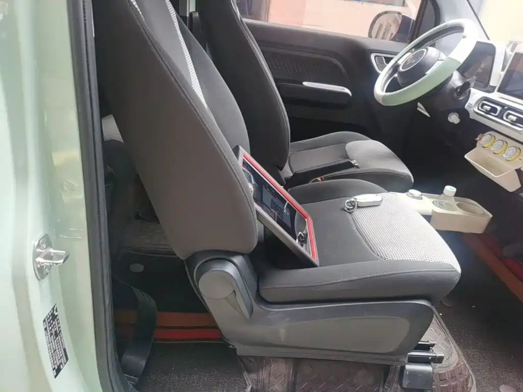 Wuling MINIEV — миниатюра 25