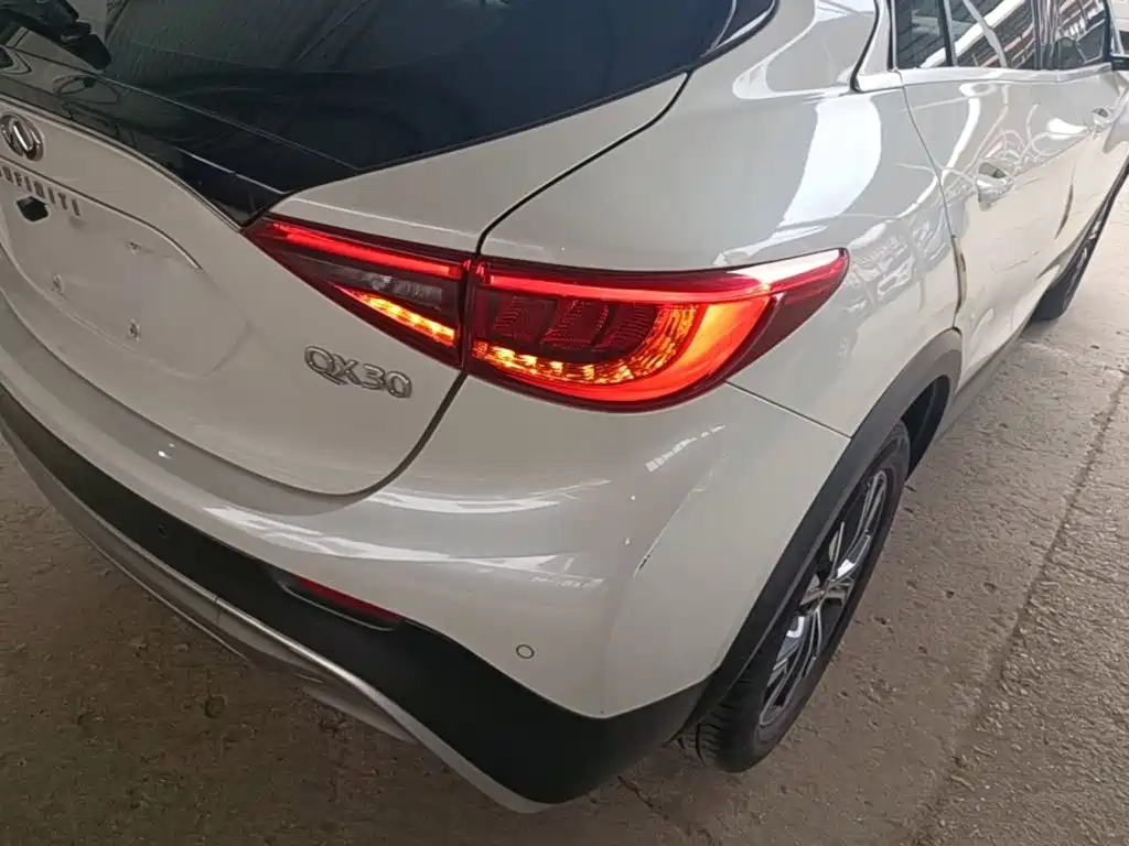 Infiniti QX30 — миниатюра 8