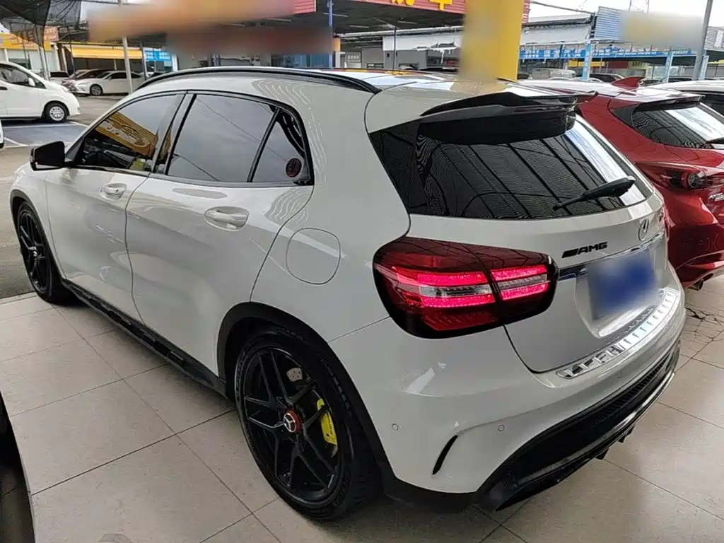 Mercedes-Benz GLA AMG — миниатюра 5