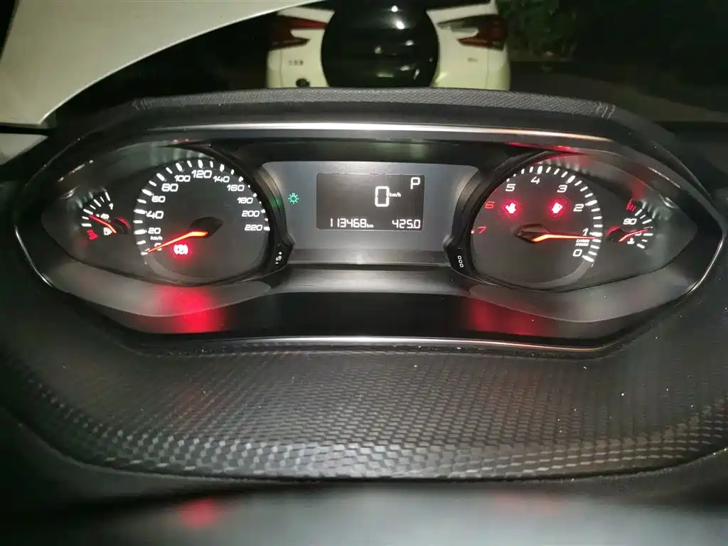 PEUGEOT  308